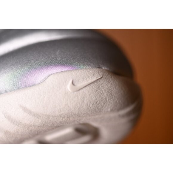 New! Size: 9 Women | NIKE Burrow SE Metallic Silver Light | FZ7940-001 - Picture 12 of 14